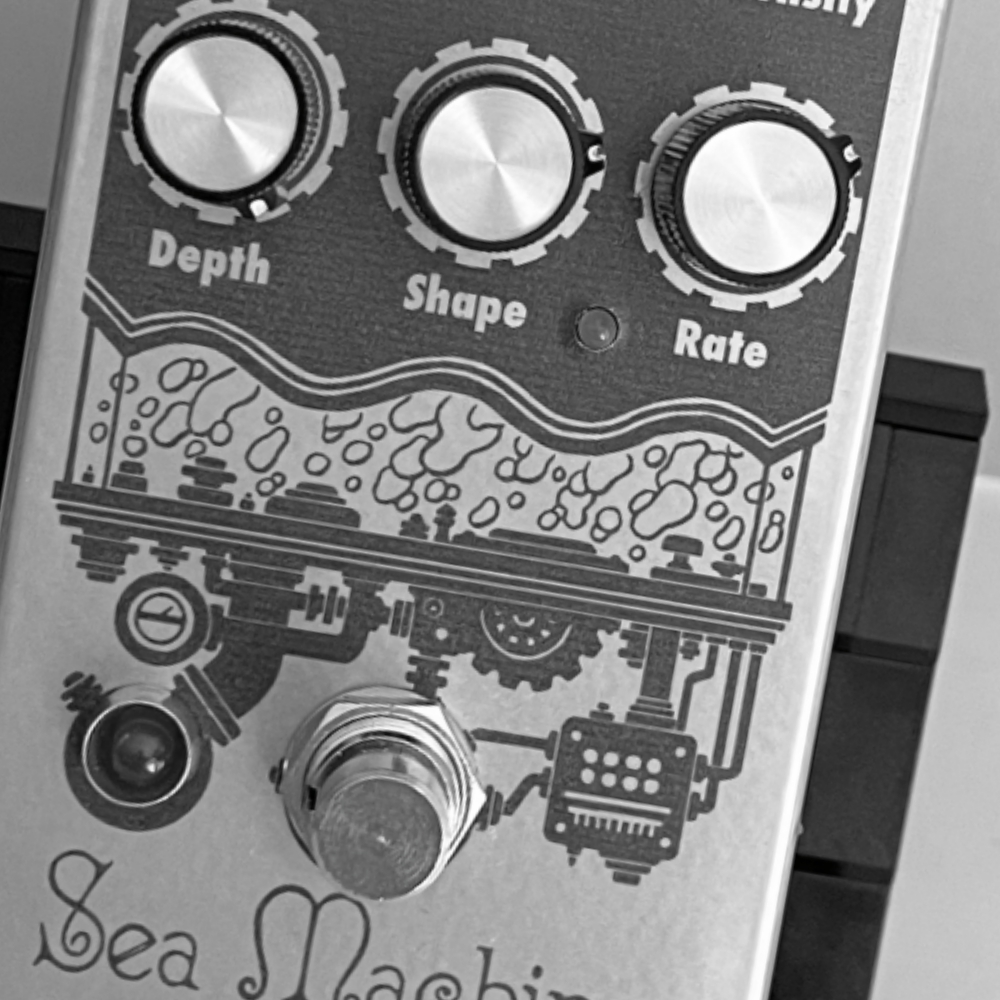 Amazon.com: EarthQuaker Devices Sea Machine V2 Super Chorus